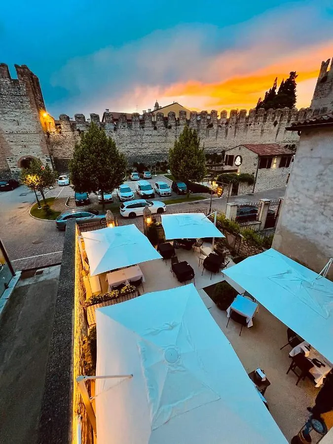 Locanda Lo Scudo Soave  Guest house Soave (Verona)